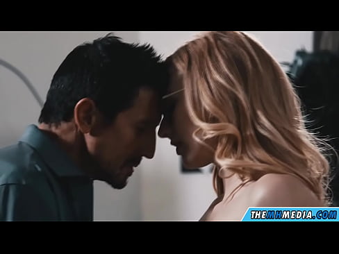 ❤️ Sex romantis sareng pirang slutty video porno di urang ☑